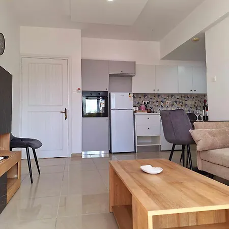Stylish Kato Close To & Vibrant Harbor Life * Пафос