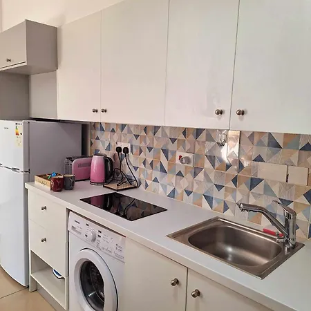 Stylish Kato Close To & Vibrant Harbor Life Пафос