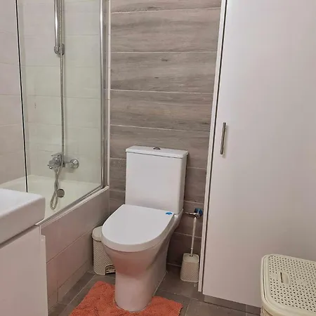 Апартаменти Stylish Kato Close To & Vibrant Harbor Life